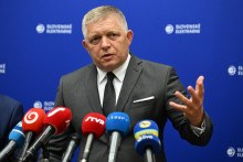 Fico neskôr uviedol, že riešením by mohlo byť celoplošné zníženie výdavkov o približne jedno percento. FOTO: TASR/Lukáš Grinaj