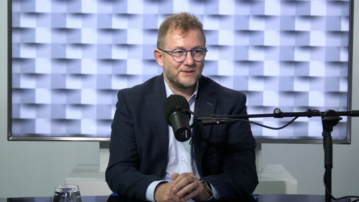 Advokát Kamenec: Kovačič nevyhral na celej čiare. Súd dal Markíze dôležitý odkaz
